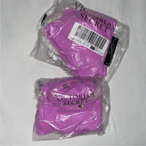 NWT VS Essential Halter Bikini Top & High-Waist Full Coverage Bikini Bottom - Picture 5 of 5